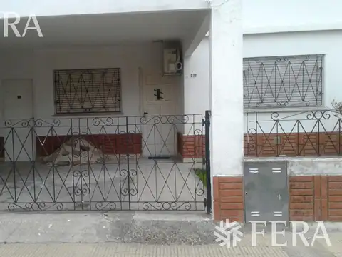 Venta de casa para 2 familias de 3 ambientes en Wilde  con cochera