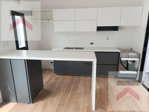 Depto Tipo Casa en Venta de 4 ambientes