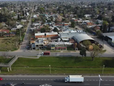 Local  en Venta en Paso del Rey, Moreno