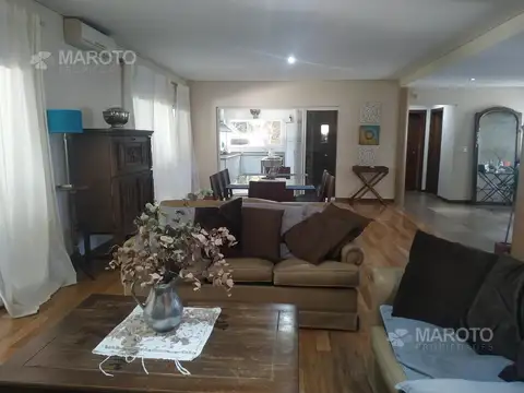 Casa en Venta al Oeste