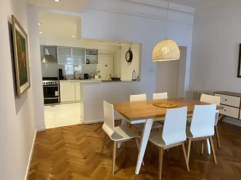 Departamento amueblado en edificio francés en Recoleta - 2 dormitorios - 2 baños