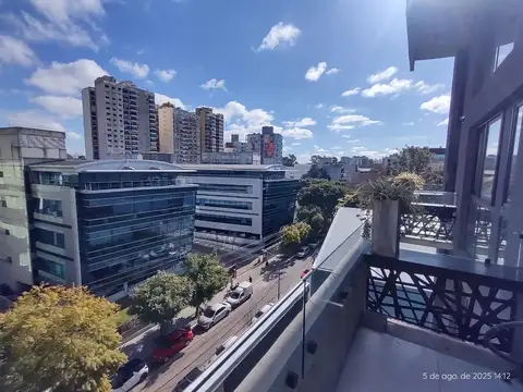 DEPARTAMENTO AMPLIO EN DUPLEX CON TERRAZA PROPIA .5ºB