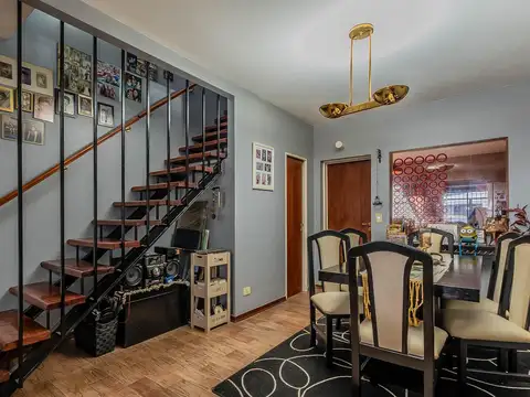 Casa 5 ambientes con 3 baños