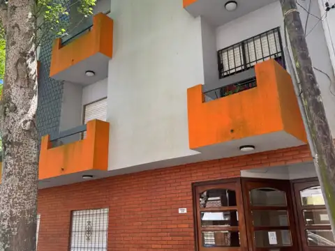 Depto 2 amb. con gas natural a 3 cuadras de la playa