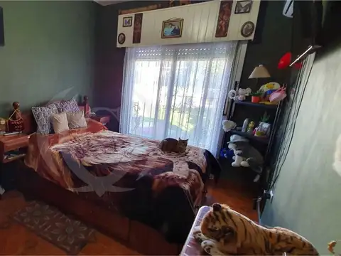 Casa con depto al fondo