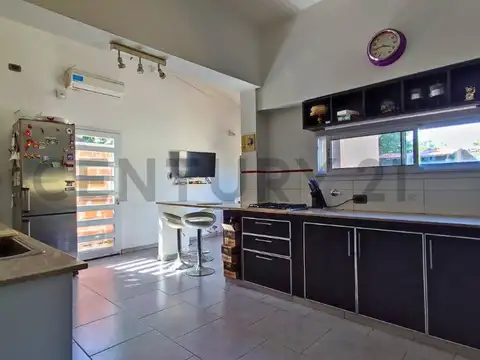 117 e/529 y 530 200, Piso 0