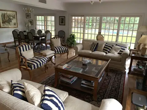 Casa en Venta de 5 dormitorios