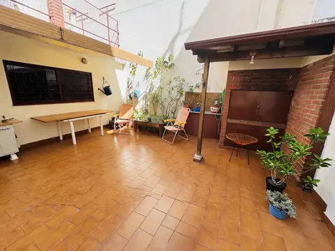 Depto Tipo Casa en Venta con 1 cocheras