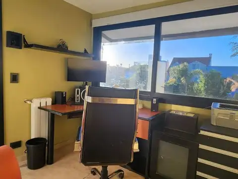 Moderna casa en Barrio Los Aromos