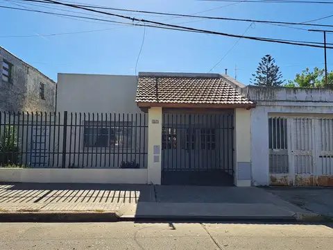 Casa 2 dormitorios con patio