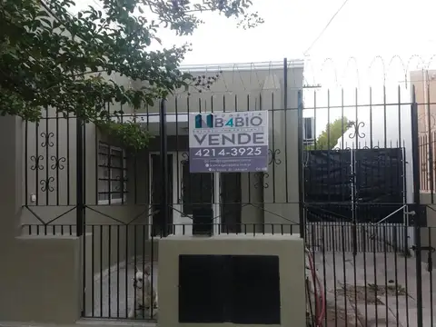 CASA DE 3 AMBIENTES + DEPARTAMENTO A TERMINAR