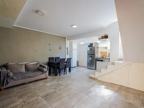 Depto Tipo Casa en Venta 14 años
