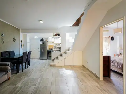 Depto Tipo Casa 4 ambientes con 1 baño