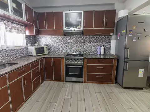 Venta Casa 8 ambientes San isidro, Quincho y coche