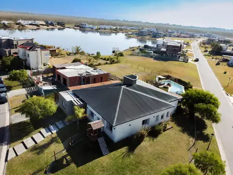 Casa en Venta San Sebastian. Apta Credito