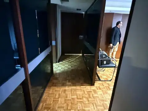 Oficina en Venta al Este