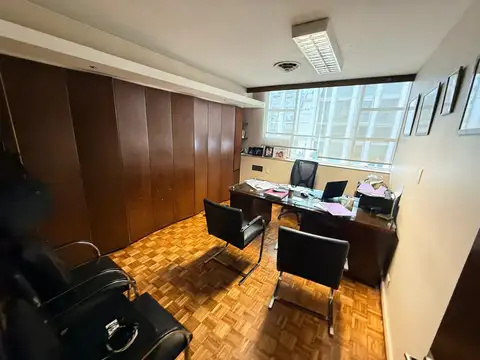 VENTA DE OFICINA - FINANCIAMIENTO PRIVADO / SE ACEPTA PERMUTA