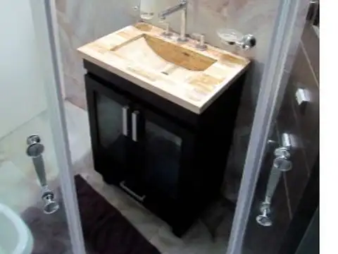 DEPARTAMENTO DOS DORMITORIOS CON COMODÍN Y PATIOS EN ABASTO ROSARIO