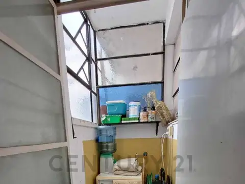 Departamento de 3 ambientes por escalera ideal inversor