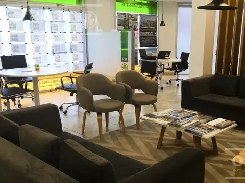 Venta- Oportunidad- Cochera cubierta fija- Quilmes Centro