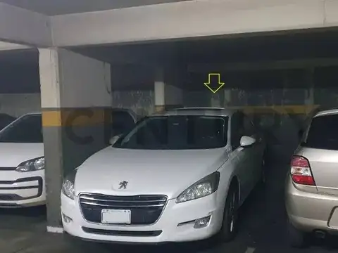 Cochera Cubierta En Venta Ubicada Hidaldo 100 En Caballito