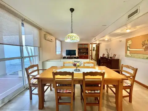 Casa 5 ambientes con 4 baños