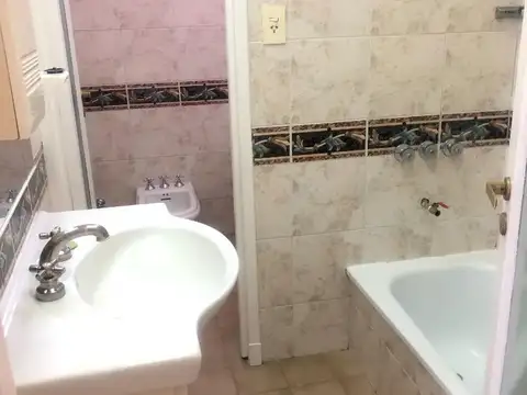 Depto Tipo Casa en Alquiler 60 años