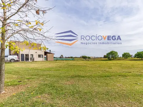 Terreno en Venta en El Cantón - Barrio Golf, USD 110.000