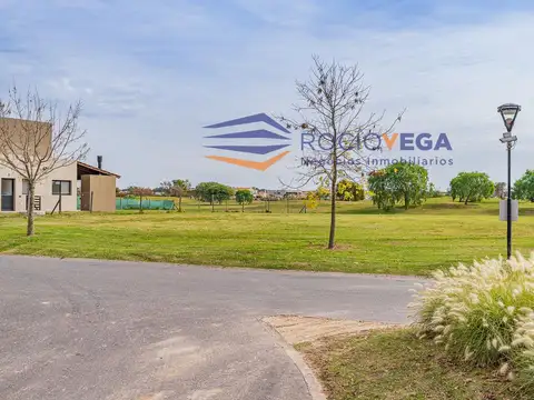 Terreno en Venta en El Cantón - Barrio Golf, USD 110.000