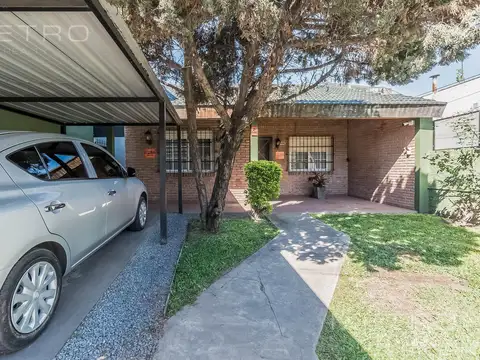 Casa en Venta con 1 cochera