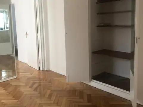 Pacheco de Melo 2900, Piso 5