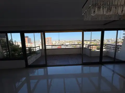 Departamento en Alquiler de 4 dormitorios