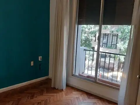 Depto Tipo Casa 4 ambientes con 2 baños