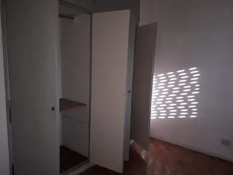 Departamento en Venta en Moron Sur, USD 72.500