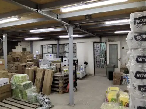 LOCAL CENTRICO! TU NEGOCIO EN EL CORAZON COMERCIAL