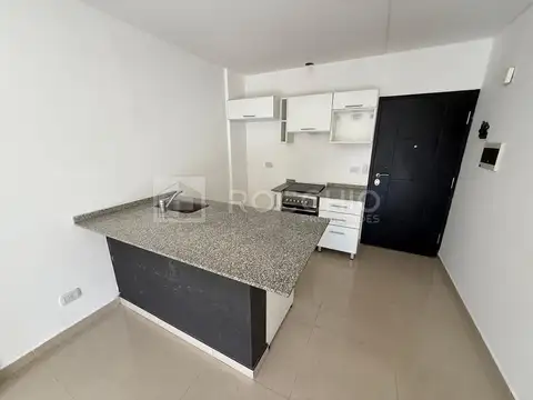 Departamento en Alquiler en Jose Leon Suarez, $ 550.000