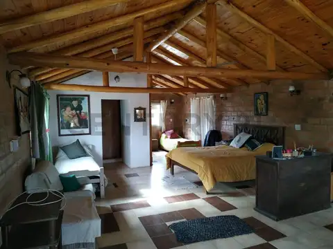 Casa en Venta con 3 cocheras