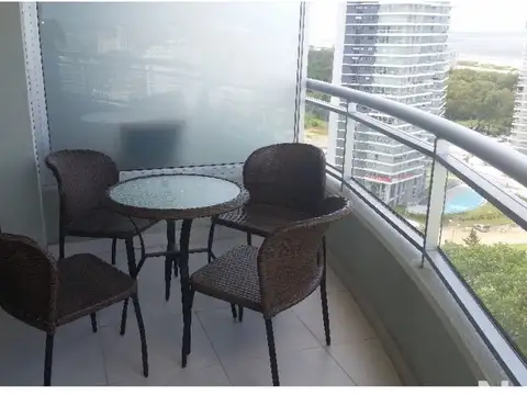 Departamento de 2 dormitorios en venta en Ocean Drive II Punta del Este.