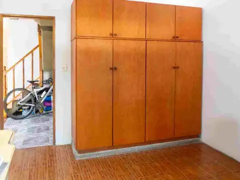 VENTA - CASA FISHERTON TRES DORMITORIOS Y COCHERA