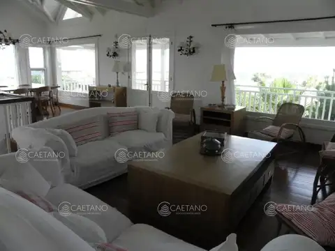 Casa en Venta en Punta Piedras, USD 2.400.000