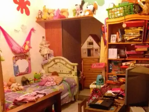 Depto Tipo Casa en Venta en Santos Lugares, USD 1