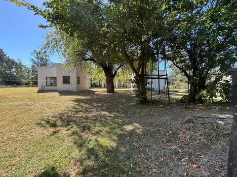 Casa 5 ambientes con 4 baños