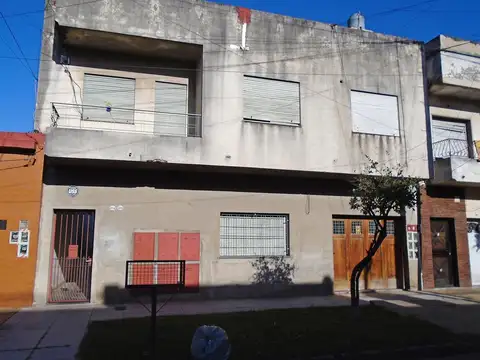 VENTA PROPIEDAD MULTIFAMILIAR EN CARAPACHAY