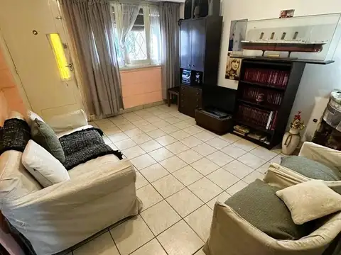 Casa en  venta APTA CREDITO, con 3 cocheras cubiertas en Aldo Bonzi