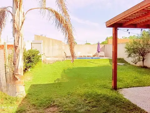 Casa en Venta con 1 cochera