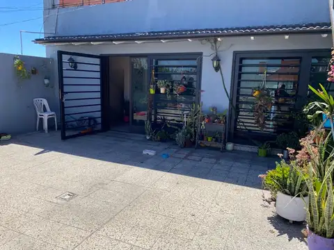 PH 1°piso Patio Terraza 3 dormitorios Sin Expensas