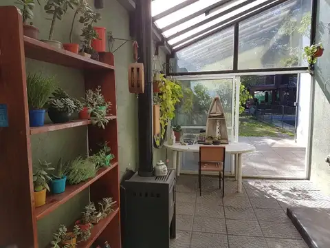 Casa 5 ambientes con 4 baños