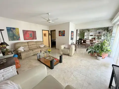 Departamento en Venta de 6 ambientes