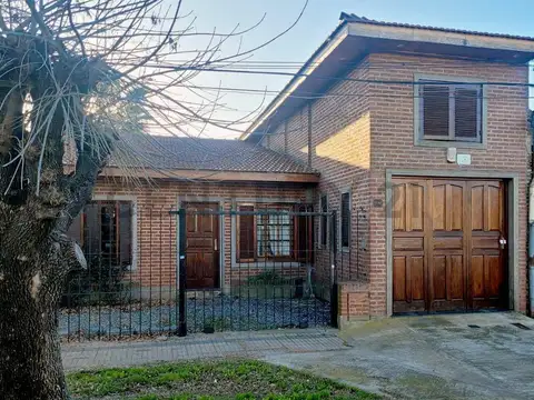 Casa de 4 dormitorios en venta en La Plata