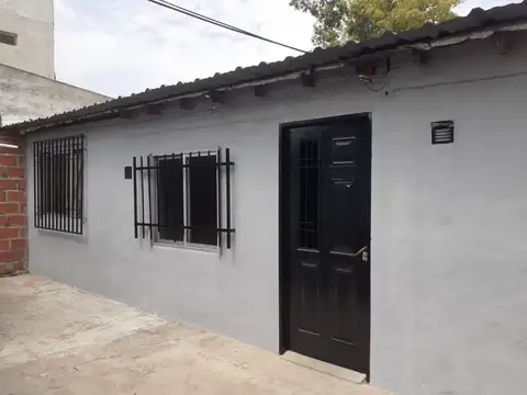 Depto Tipo Casa en Alquiler de 2 ambientes